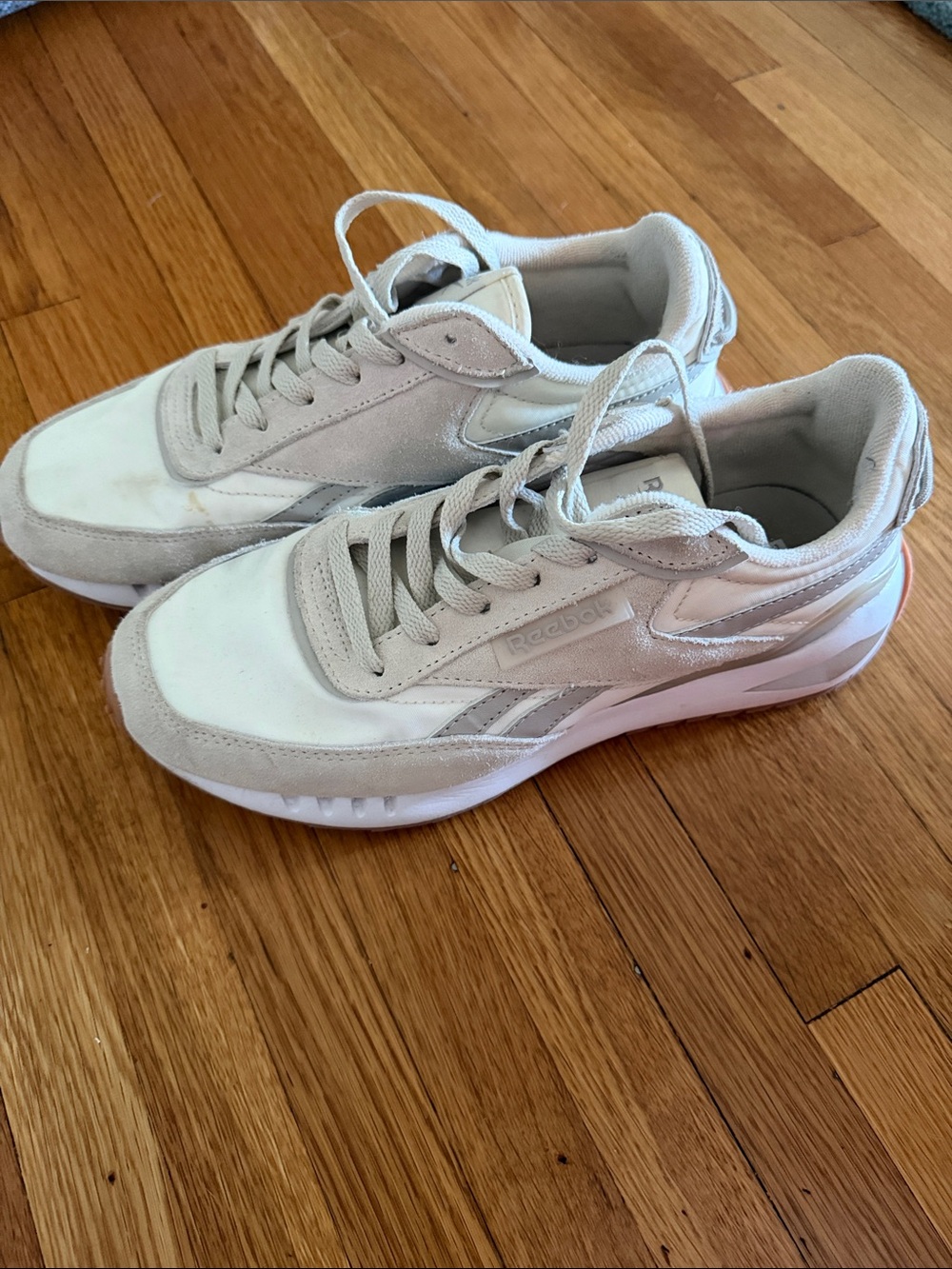 Reebok Women's Sneakers in White and Light Gray